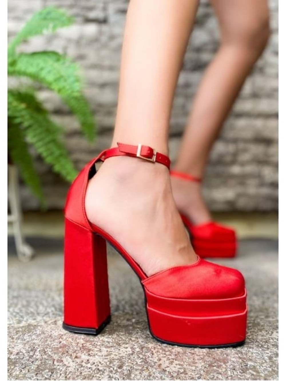 Red satin platform high heels pumps